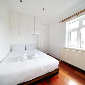 Cozy 1-bedroom Flat In Prime Location