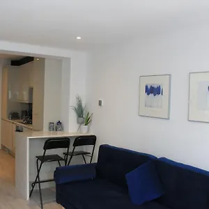 Apartment Serenity London