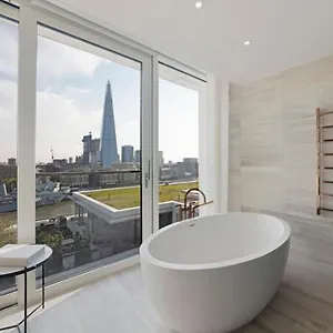 Luxury Riverside Penthouse 2000sqft Apartment London
