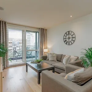 Starhost Residences - Spacious 1-bedroom With Balcony Apartment