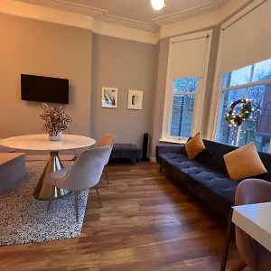 Stylish For 3 Near Regents Park N4 London
