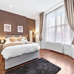 Apartment Luxury 2 Bedroom Balcony Kensington Flat For 6 Near Harrods & Next To Station! *