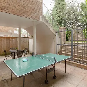 Stylish 1 Bed - Private Patio - * Hendon