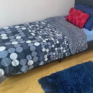 Kynance Gardens Female Only Stanmore (Greater London)