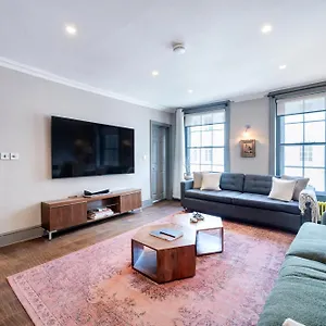 Soho 2 Bedrooms, 3 Beds, 2,5 Bathroom On Location Apartment London