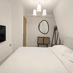 Soho Royal View * London