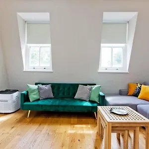Cute 1bed Duplex Kensington No5 Apartment London