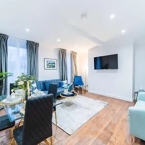 Holiday home Modern 2-bed In West Kensington