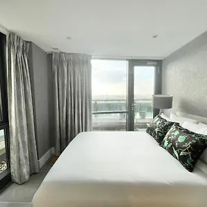 Beautiful 3 Bdr With Ac And Terrace In Paddington Apartment