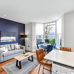 Apartment Sleek & Stylish Urban Escape-ideal For 3! London