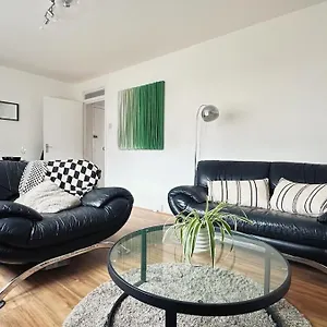 Apartment New Large 2 Bed Flat In *