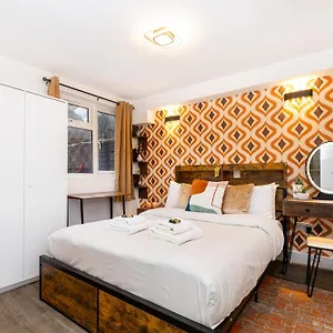 Apartment Chic 3br With Garden & Parking Near Hampstead Heath *