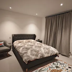 Feel London's Tranquility * Greenford (Greater London)
