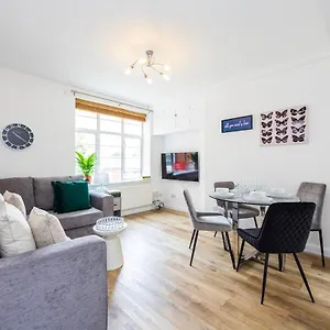 New 1 Bed Zone 2 Ideal For Contractors Free Parking & Near Uber Boat Pier , Long Welcome , Offers Apartment