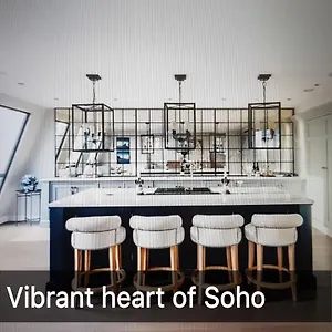 Vibrant Heart Of Soho 게스트하우스