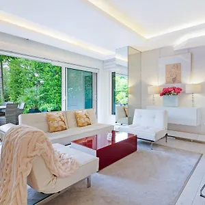 Lindfield Gardens Apartment *