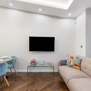 Apartment Modern Simplicity, Minimalist 2br Flat In London