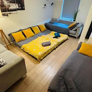 Prime Guest house *