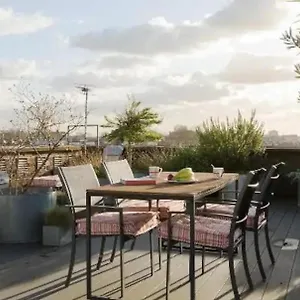 Amazing 2-bed Flat With Roof Terrace