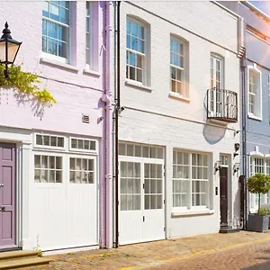 Townhouse With Rooftop By Hyde Park Apartment *