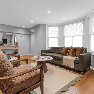 The Notting Hill Nest