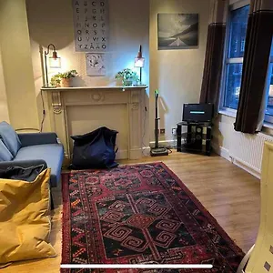 Lovely And Cosy Flat In Richmond Apartment London