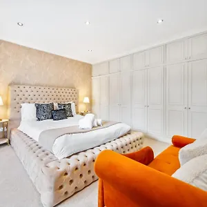 Holiday home Ultra Luxury 4 Bedroom 3 Bathroom Knightsbridge Next To Harrods *