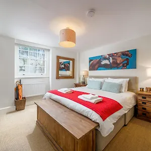Lovely 2 Bed 1 Bath In Wc1