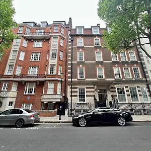 Smart In Sloane Square