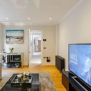 Lavish Designer 3 Bed Near Oxford Street