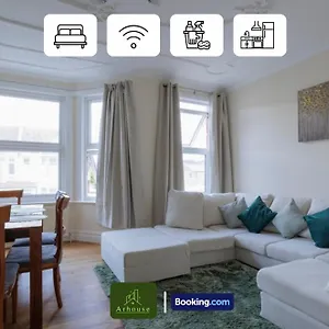 Apartment 3 Bedroom By Arhouse Short Lets & Serviced Kensal Rise With Free Wifi & Free Parking *