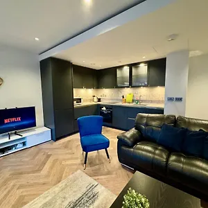Apartment Spacious 2-bedroom Near Paddington & Hyde Park *
