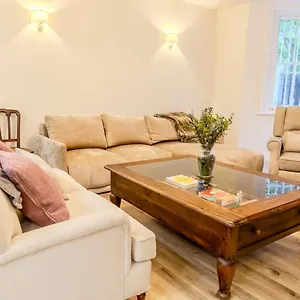 Luxury Newly Refurbished Chelsea Garden Flat Apartment London