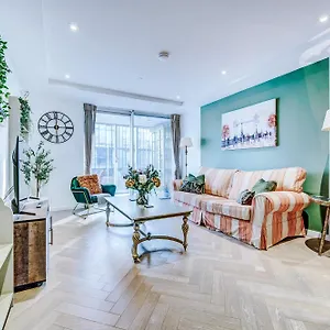 Apartment Pristine In Battersea By 53 Degrees Property, Ideal For Long Term Stays! *