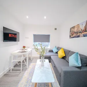 Luxury Hotel Ilford