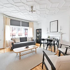 Huge 2 Bedrooms 3 Beds! Covent Gdn 3 Min To Subway