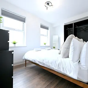 Fully Refurbed 2025 1 Minute To Old Street Station London
