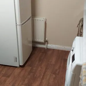 Zone 2 Lovely 4 Bedroom - 3 Trowbridge Road