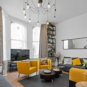 Charming 3br By Redcliffe Gdns Feriehus