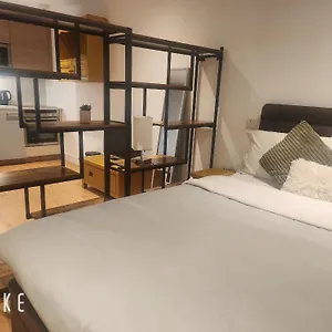 Chelsea City Apartment In London--24 Hours Gym London