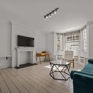 Chelsea 1-bed Flat With Patio * London