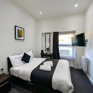 Pensjonat Oyo Firs London Heathrow