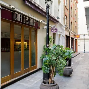 Smart Covent Garden Apartment