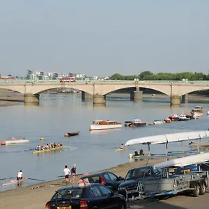 Veeve House Ashlone Road Putney London