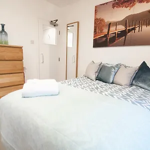 The Short Let West Kensington
