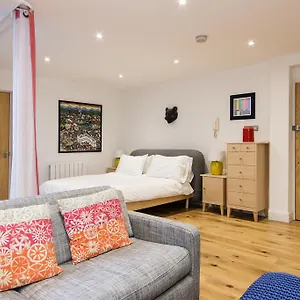 Crashpads Shoreditch Loft With Private Courtyard *