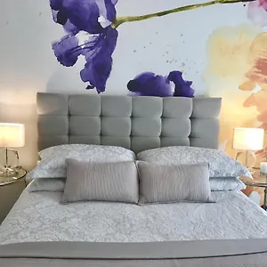 Apartment Chelsea Bridge Wharf *