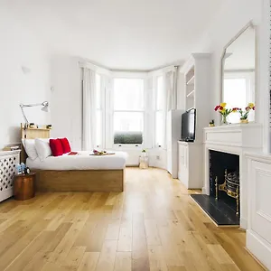 Earls Court Amazing 2 Bed Flat In Central