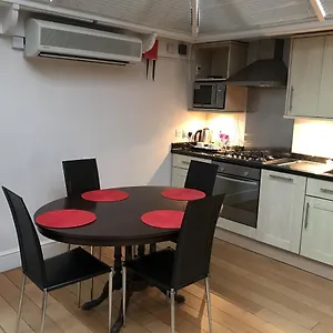 Lord Milner 5* London