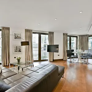 Apartment Central, Central, *